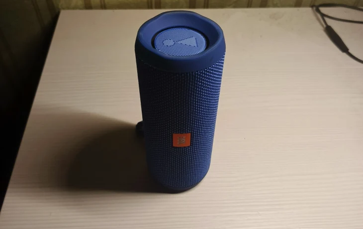 Портативная колонка JBL FLIP 4 Портативная колонка JBL FLIP 4